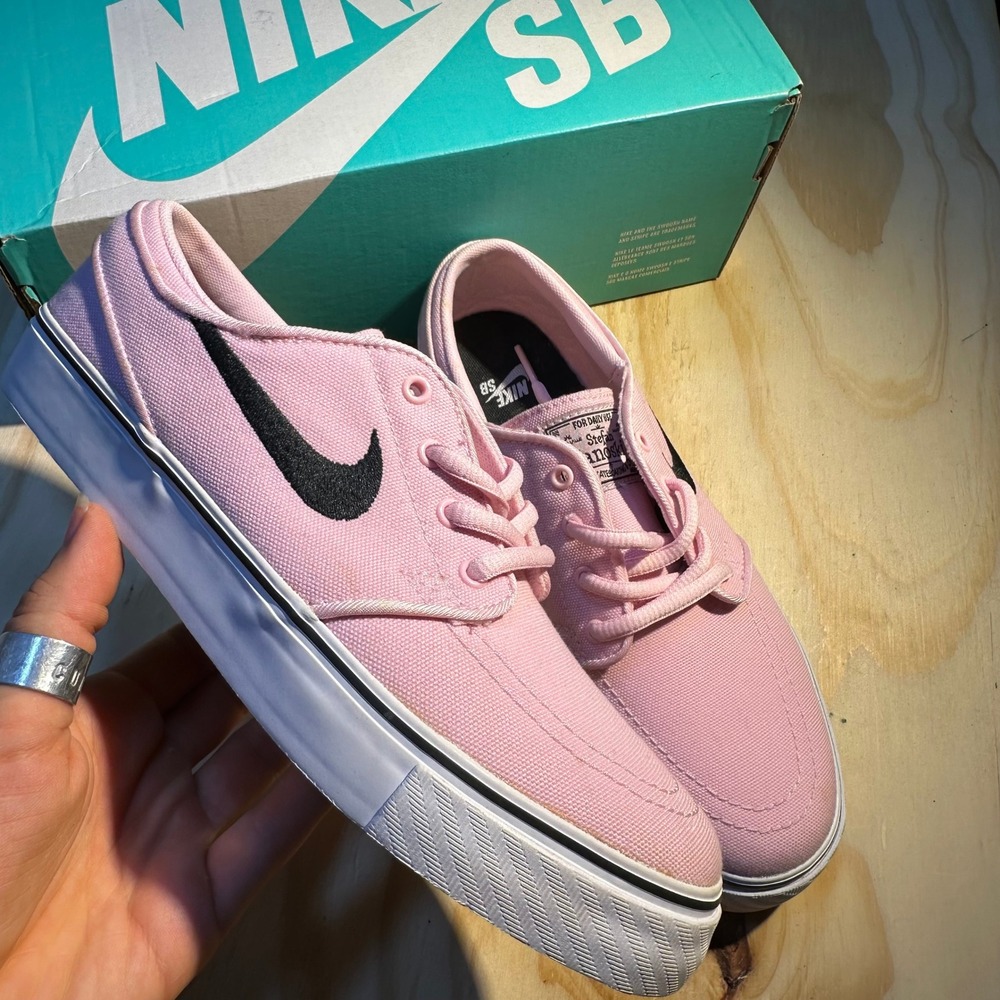 Nike Kids SB Stefan Janoski CNVS Prism Pink Black Skating Shoes Size 4.5Y